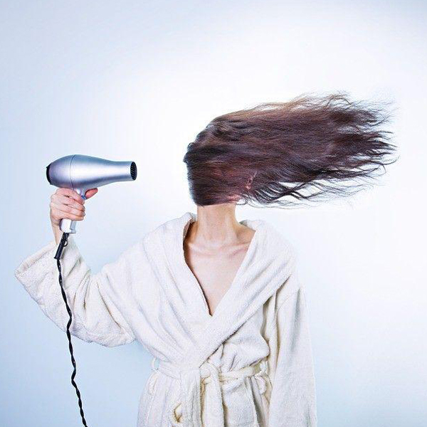 Co je dobré vědět při úpravě vlasů